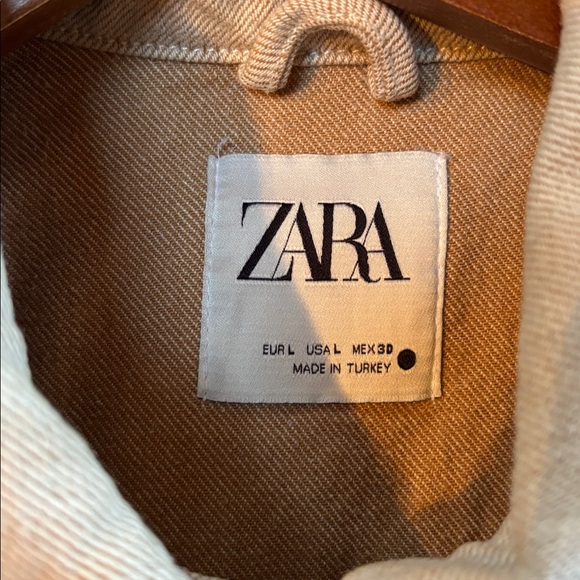 Zara Beige Button-Front Jean Jacket - Picture 4 of 4